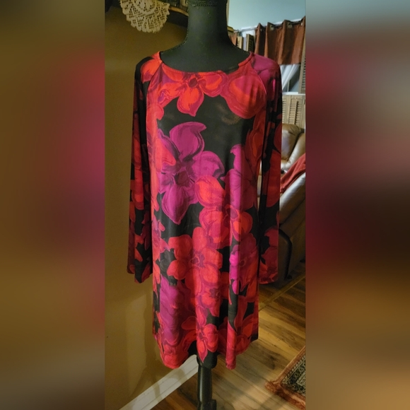 MSK Knee Length Bell Sleeve Floral Dress - Picture 2 of 8
